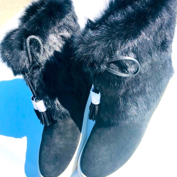 S O L D - Picture 1 of 6